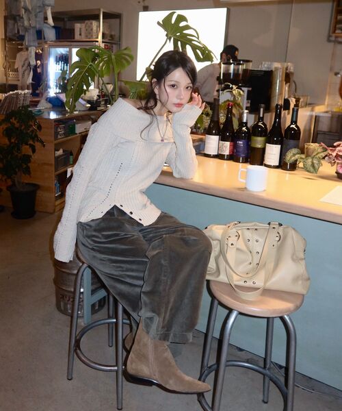 ZIZEMUSEUM(ジゼミュージアム)の「RIBBED OFF-SHOULDER KNIT(ASH IVORY)(その他トップス・レディース・その他・OS)」の10枚目の写真