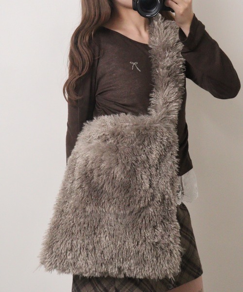 ROOTOTE(ルートート)の「ROOTOTE フェイクファーショルダー(ショルダーバッグ・レディース・ピンク/ブラック/アイボリー/グレイッシュベージュ・FREE)」の15枚目の写真