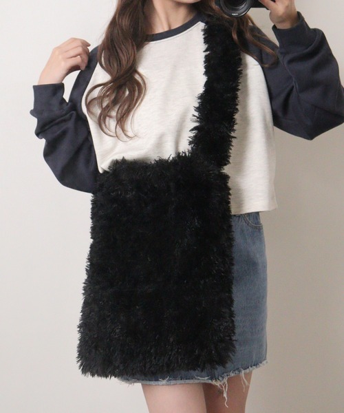 ROOTOTE(ルートート)の「ROOTOTE フェイクファーショルダー(ショルダーバッグ・レディース・ピンク/ブラック/アイボリー/グレイッシュベージュ・FREE)」の9枚目の写真