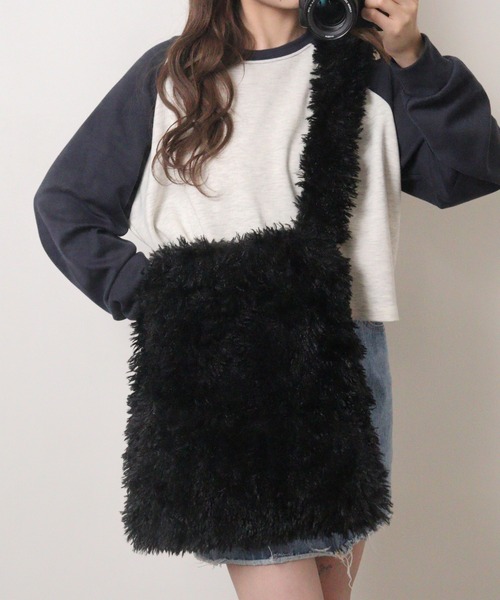 ROOTOTE(ルートート)の「ROOTOTE フェイクファーショルダー(ショルダーバッグ・レディース・ピンク/ブラック/アイボリー/グレイッシュベージュ・FREE)」の10枚目の写真