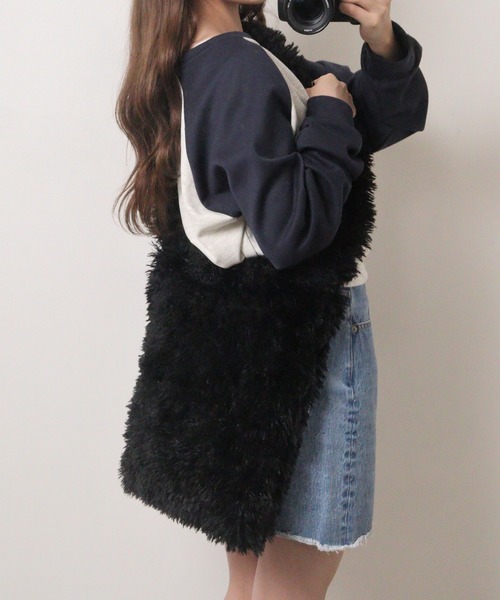 ROOTOTE(ルートート)の「ROOTOTE フェイクファーショルダー(ショルダーバッグ・レディース・ピンク/ブラック/アイボリー/グレイッシュベージュ・FREE)」の13枚目の写真