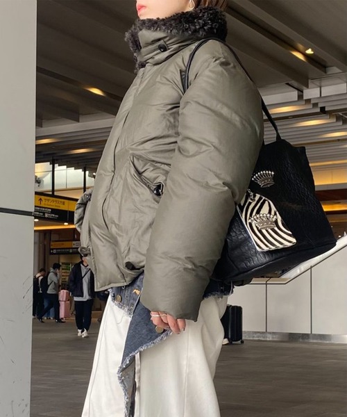 Scrap Book(スクラップブック)の「【TONY WACK】SHEARING COLLAR PUFFER BLOUSON(その他アウター・レディース・ブラック/グリーン・M)」の6枚目の写真