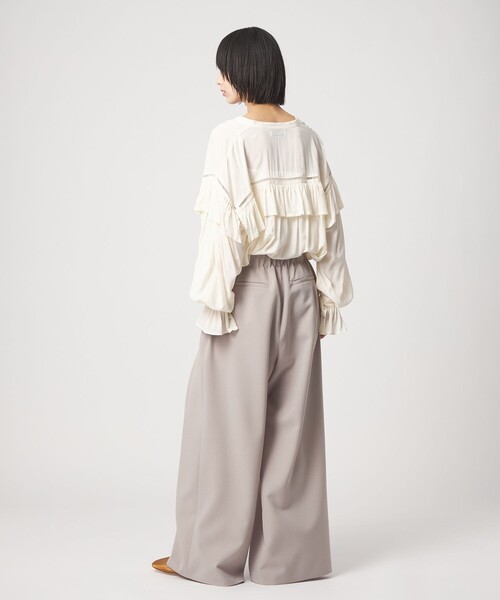 EMMEL REFINES(エメルリファインズ)の「<EMMEL REFINES>EM ハシゴレース フリル ブラウス(シャツ/ブラウス・レディース・ライム/オフホワイト/クリーム・FREE)」の7枚目の写真