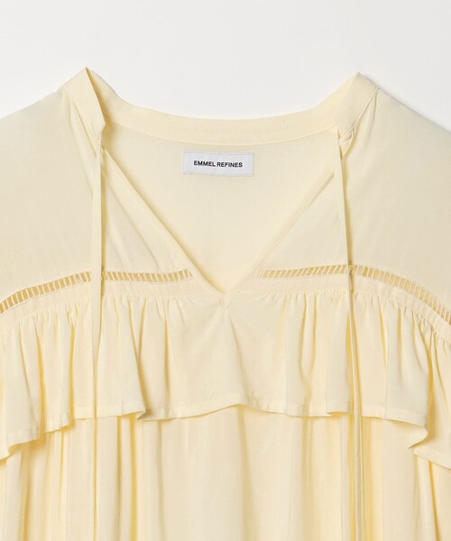 EMMEL REFINES(エメルリファインズ)の「<EMMEL REFINES>EM ハシゴレース フリル ブラウス(シャツ/ブラウス・レディース・ライム/オフホワイト/クリーム・FREE)」の9枚目の写真