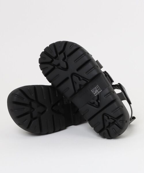 CHARLES & KEITH(チャールズ & キース)の「チャンキー ケージドサンダル(サンダル・レディース・グレー/ブラック・22.5cm/25.5cm/25cm/24.5cm/23.5cm/23cm)」の9枚目の写真