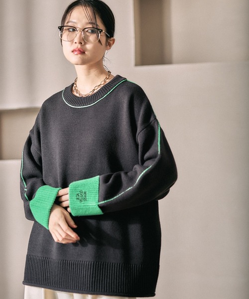 LEPSIM（レプシィム）の「5ゲージ袖配色ロゴプルオーバー　634215（ニット/セーター・レディース・ブルー/チャコールグレー/アイボリー/レッド・FREE）」の22枚目の写真