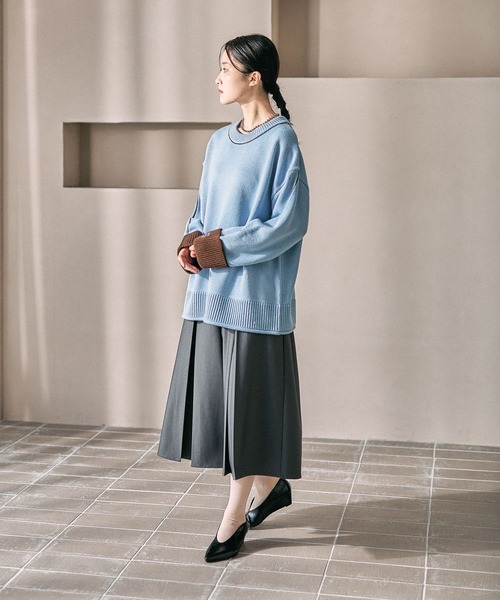 LEPSIM（レプシィム）の「5ゲージ袖配色ロゴプルオーバー　634215（ニット/セーター・レディース・ブルー/チャコールグレー/アイボリー/レッド・FREE）」の9枚目の写真