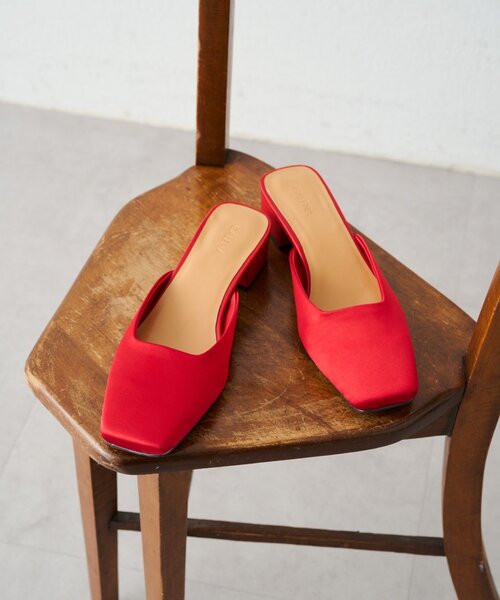 LOUNGEDRESS（ラウンジドレス）の「【GALENA/ガレナ】サテンスクエアトゥミュール（その他シューズ・レディース・レッド/ブラウン/ブラック・37/36/38）」の3枚目の写真