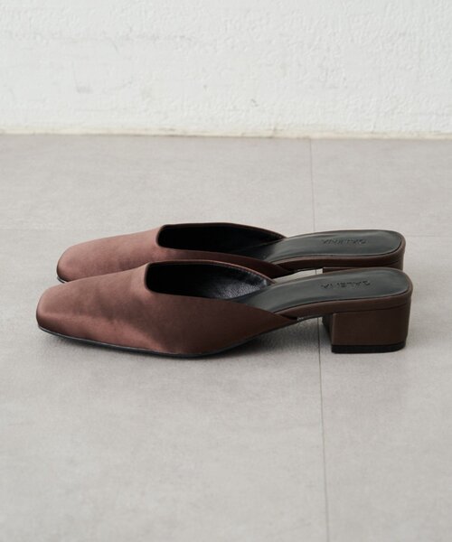 LOUNGEDRESS（ラウンジドレス）の「【GALENA/ガレナ】サテンスクエアトゥミュール（その他シューズ・レディース・レッド/ブラウン/ブラック・37/36/38）」の7枚目の写真