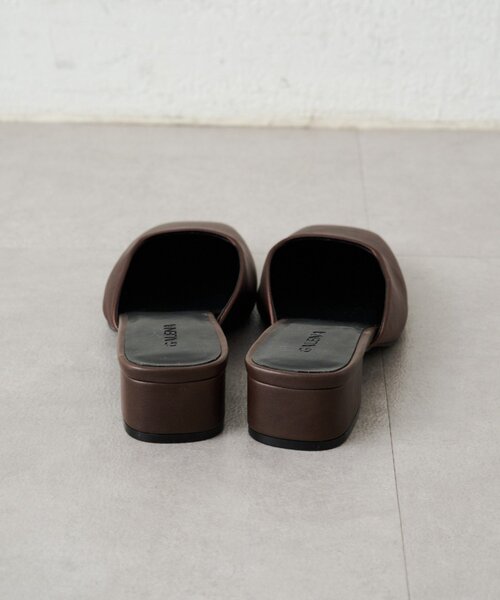 LOUNGEDRESS（ラウンジドレス）の「【GALENA/ガレナ】サテンスクエアトゥミュール（その他シューズ・レディース・レッド/ブラウン/ブラック・37/36/38）」の8枚目の写真