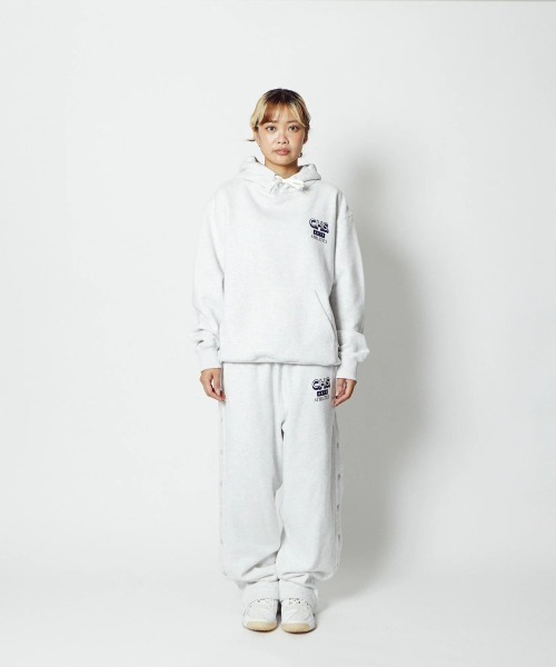 AKTR（アクター）の「AKTR C.H.S. SIDE OPEN SWEAT PANTS（アクター C.H.S. サイドオープン スウェットパンツ）（スウェットパンツ・メンズ・ワイン系/グレー系・MEDIUM/LARGE/X-LARGE）」の16枚目の写真