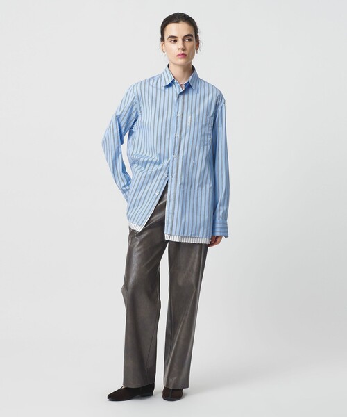 H BEAUTY&YOUTH UNITED ARROWS(エイチビューティーアンドユースユナイテッドアローズ)の「<H>ヴィンテージ レザーライク ワイドパンツ(その他パンツ・レディース・ダークブラウン/ライトグレー・S/M)」の2枚目の写真