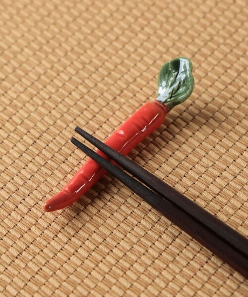 BEAMS JAPAN（ビームス　ジャパン）の「イホシロ窯 / 箸置き お野菜シリーズ（カトラリー・レディース・パープル/オレンジ/グリーン/ブラウン/ホワイト・ONE SIZE）」の5枚目の写真