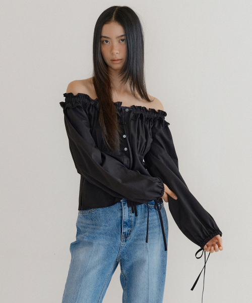 LUCIR ZU(ルシールズ)の「Benjamin Frill Lace Blouse (black)(シャツ/ブラウス・レディース・その他・FREE)」の2枚目の写真