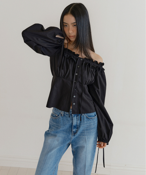LUCIR ZU(ルシールズ)の「Benjamin Frill Lace Blouse (black)(シャツ/ブラウス・レディース・その他・FREE)」の4枚目の写真