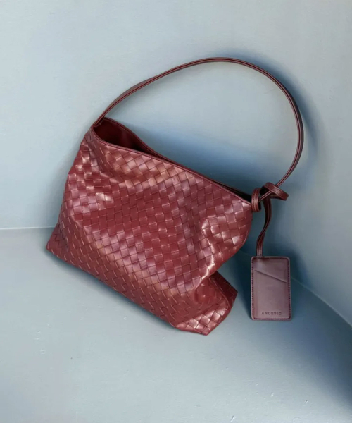 ANOETIC(アノエティック)の「ANC WEAVING MESH BAG_7COLOR(ショルダーバッグ・レディース・ブラック/ダークブラウン/キャメル/バーガンディー/ブラウン/ブラック系その他/アイボリー・FREE)」の8枚目の写真