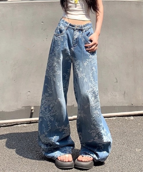 SHEENA(シーナ)の「フラワージャガードデニムワイドパンツ(デニムパンツ・レディース・ブルー・L/M/S)」の2枚目の写真