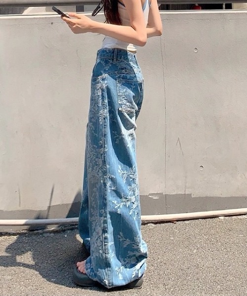 SHEENA(シーナ)の「フラワージャガードデニムワイドパンツ(デニムパンツ・レディース・ブルー・L/M/S)」の6枚目の写真