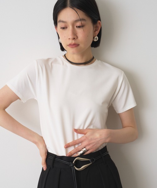 AIC.(エーアイシー)の「ベーシックコンパクトTシャツ/接触冷感/抗菌防臭/UVカット(Tシャツ/カットソー・レディース・オフホワイト/ブラック/チャコールグレー・FREE)」の6枚目の写真