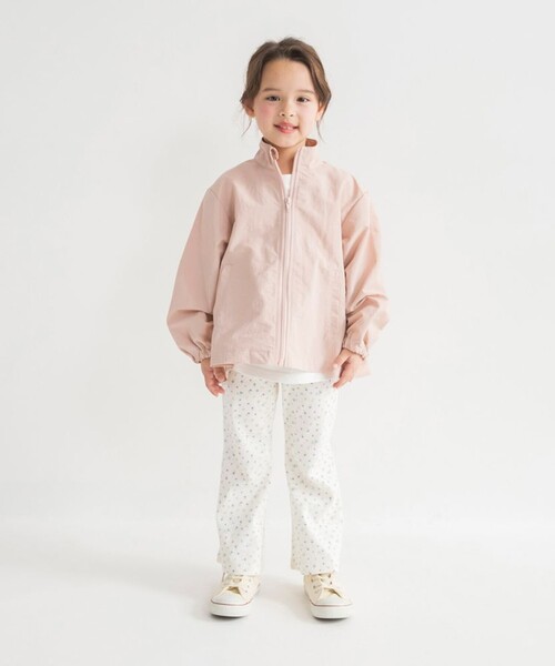 DRC branshes(ディーアールシーブランシェス)の「【撥水加工/WEB限定/DRC】Aラインシルエットナイロンジャケット(ナイロンジャケット・キッズ・グレイッシュベージュ/ピンク/アイボリー/ブラック/ラベンダー・110/100/130/140/150/120)」の9枚目の写真