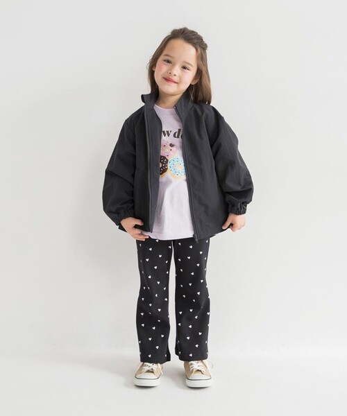 DRC branshes(ディーアールシーブランシェス)の「【撥水加工/WEB限定/DRC】Aラインシルエットナイロンジャケット(ナイロンジャケット・キッズ・グレイッシュベージュ/ピンク/アイボリー/ブラック/ラベンダー・110/100/130/140/150/120)」の16枚目の写真