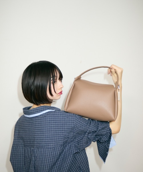 TONER（トナー）の「ソフトレザーミニハンドバッグ/ワンハンドルバッグ/ロゴプレート付き（ハンドバッグ・レディース・ダークブラウン/ブラック/ホワイト/シルバー/レッド/ブラウン・FREE）」の7枚目の写真