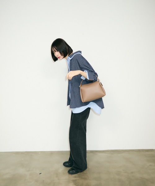 TONER（トナー）の「ソフトレザーミニハンドバッグ/ワンハンドルバッグ/ロゴプレート付き（ハンドバッグ・レディース・ダークブラウン/ブラック/ホワイト/シルバー/レッド/ブラウン・FREE）」の14枚目の写真