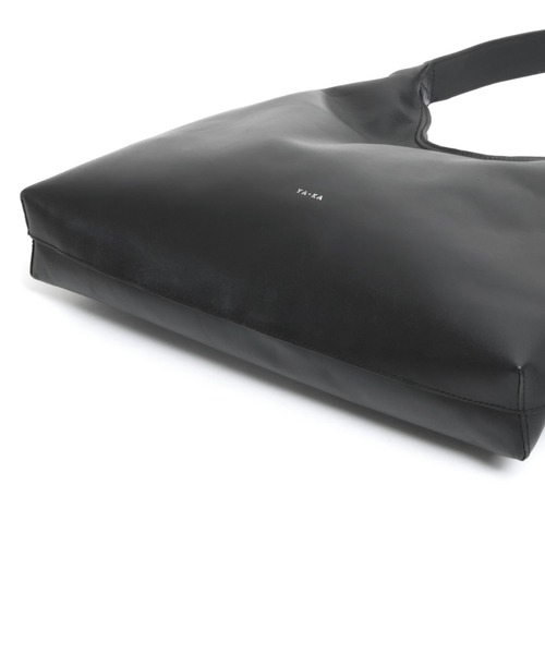 YArKA（ヤーカ）の「【YArKA/ヤーカ】real leather round design one handle big bag [wam10] / リアルレザーワンハンドルデザインビッグバッグ（トートバッグ・レディース・ブラック・FREE）」の7枚目の写真