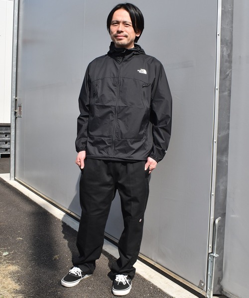 THE NORTH FACE（ザノースフェイス）の「THE NORTH FACE/ザ・ノース・フェイス アウター ウィンドブレーカー スワローテイルフーディ Swallowtail Hoodie NP22601（マウンテンパーカー・メンズ・ブラック・L/M/S/XXL/XL）」の4枚目の写真