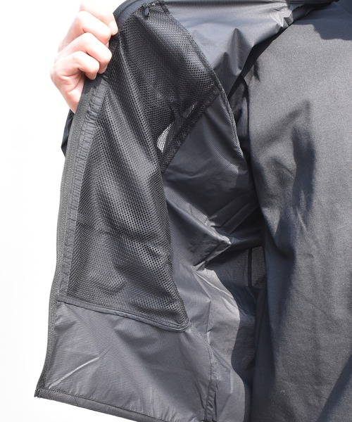 THE NORTH FACE（ザノースフェイス）の「THE NORTH FACE/ザ・ノース・フェイス アウター ウィンドブレーカー スワローテイルフーディ Swallowtail Hoodie NP22601（マウンテンパーカー・メンズ・ブラック・L/M/S/XXL/XL）」の9枚目の写真