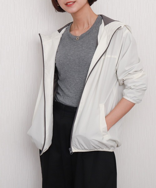 libelle more（リベル モア）の「【撥水加工】防風フード付きブルゾン（ブルゾン・レディース・アイボリー/グレイッシュベージュ/オリーブ/ブラック/ピンク・M/L）」の2枚目の写真