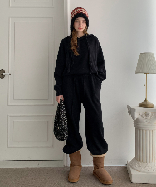 VASCARA（バスカラ）の「[SET] Loose Fit Hoodie+Pants Knit Set-up (4colors)（ニット/セーター・レディース・アイボリー/ブラック/ブラウン/ベージュ・FREE）」の8枚目の写真