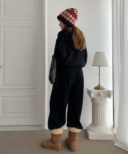 VASCARA（バスカラ）の「[SET] Loose Fit Hoodie+Pants Knit Set-up (4colors)（ニット/セーター・レディース・アイボリー/ブラック/ブラウン/ベージュ・FREE）」の9枚目の写真