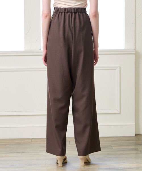 AIMER（エメ）の「ツイルストレッチワイドパンツ【セットアップ可能】（その他パンツ・レディース・ブラック/ブラウン・MEDIUM）」の4枚目の写真