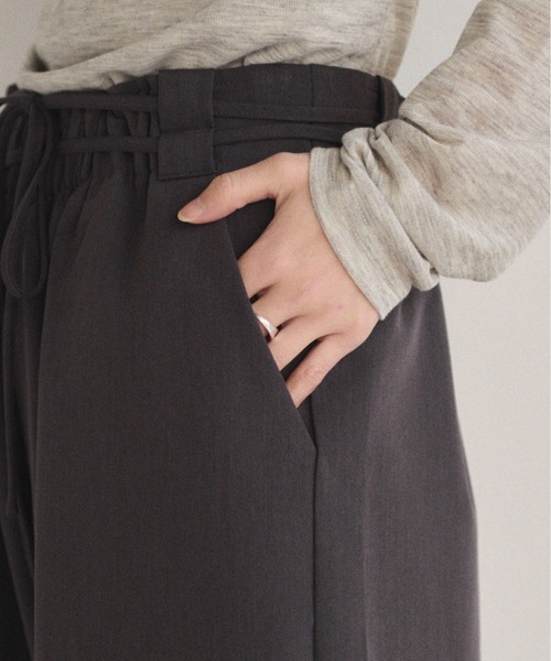 SOYEN（ソイエン）の「ダブルドロストワイドパンツ/セットアップ可　イージースラックス　ピンストライプ　無地（その他パンツ・レディース・グレー/チャコール・F）」の13枚目の写真