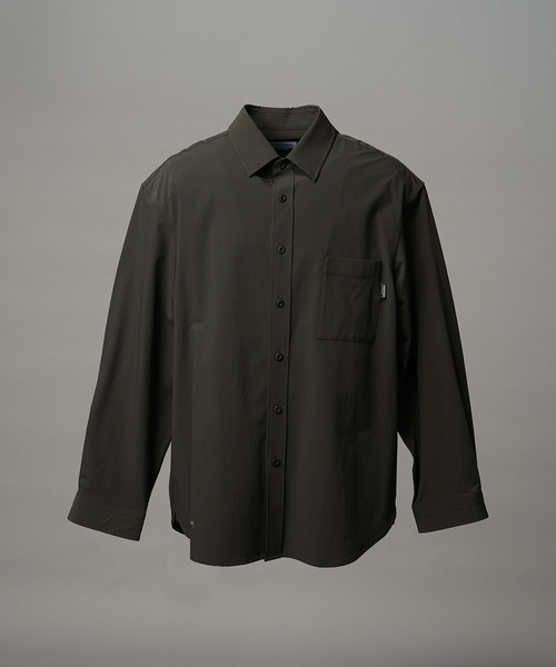 MAISON SPECIAL（メゾンスペシャル）の「《UNISEX》【PERTEX】Regular Collar Prime-Over Long Sleeve Shirt/【パーテックス】レギュラーカラープライムオーバーロングスリーブシャツ【MAISON SPECIAL/メゾンスペシャル】■セットアップ対応■（シャツ/ブラウス・メンズ・グレー/チャコールグレー/ブラック・0/1/2）」の22枚目の写真