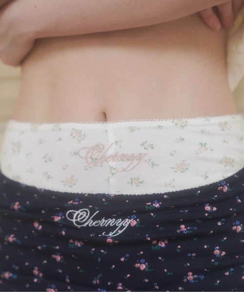 chernyy フーディー、ショートパンツ、インナーショーツ　3点セット chernyy floral inner shorts / 小花柄刺繍ロゴインナーショーツ