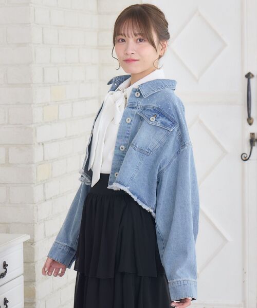 ems excite（エムズエキサイト）の「ビジュー付きデニムJK（デニムジャケット・レディース・ブルー/ブラック・FREE）」の3枚目の写真