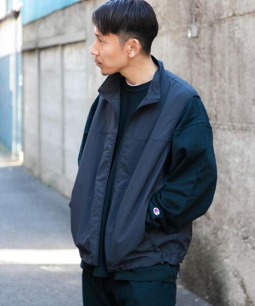 URBAN RESEARCH(アーバンリサーチ)の「Wide Dad NYLON DAD VEST(ベスト・メンズ・ネイビー・1/2)」の3枚目の写真