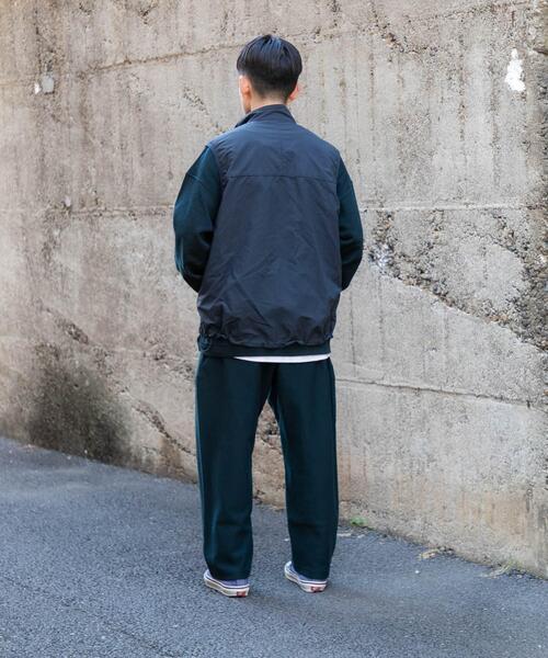 URBAN RESEARCH(アーバンリサーチ)の「Wide Dad NYLON DAD VEST(ベスト・メンズ・ネイビー・1/2)」の6枚目の写真