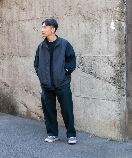 URBAN RESEARCH(アーバンリサーチ)の「Wide Dad NYLON DAD VEST(ベスト・メンズ・ネイビー・1/2)」の8枚目の写真