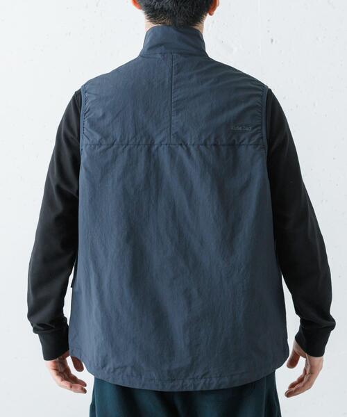 URBAN RESEARCH(アーバンリサーチ)の「Wide Dad NYLON DAD VEST(ベスト・メンズ・ネイビー・1/2)」の11枚目の写真