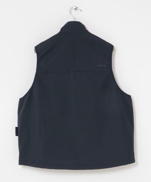 URBAN RESEARCH(アーバンリサーチ)の「Wide Dad NYLON DAD VEST(ベスト・メンズ・ネイビー・1/2)」の15枚目の写真