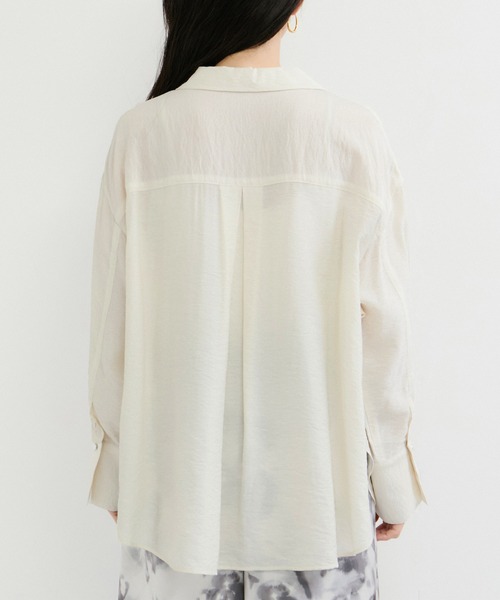 le cercle ADAM ET ROPE'(ルセルクルアダムエロペ)の「オープンカラーシャツジャケット(シャツ/ブラウス・レディース・チャコールグレー/ホワイト/カーキ・FREE)」の15枚目の写真