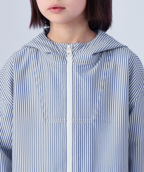 MUSINSA STANDARD KIDS（ムシンサスタンダードキッズ）の「ストライプシアサーカーウィンドブレイカー ジャケット [ネイビーストライプ]（ブルゾン・レディース・その他・100/120/140/130/150/160/110）」の5枚目の写真