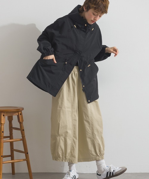 Fizz（フィズ）の「ナイロンワッシャーマウンテンパーカー（マウンテンパーカー・レディース・ライトカーキ/アイボリー/ブラック・M）」の15枚目の写真