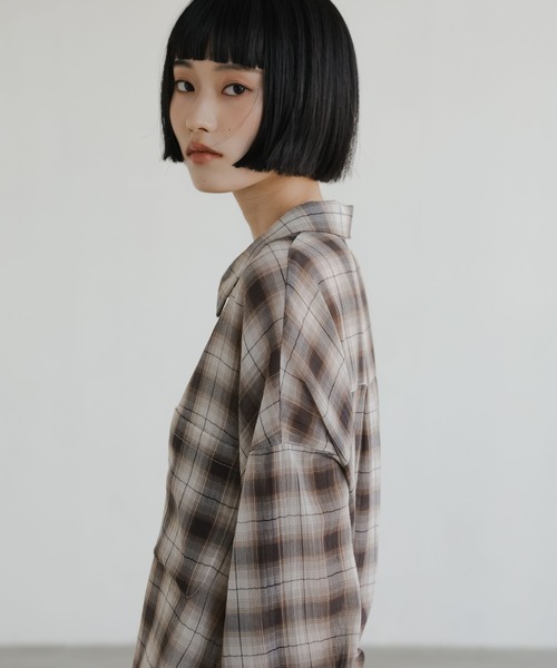 LOWRYS FARM(ローリーズファーム)の「シアーチェックシャツロング 647623(シャツ/ブラウス・レディース・ブルー/ブラウン/ベージュ・FREE)」の4枚目の写真