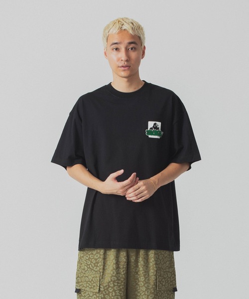 XLARGE（エクストララージ）の「GRAFFITI OG S/S TEE（Tシャツ/カットソー・メンズ・ブラック/ホワイト/ネイビー・S/M/L/XL）」の6枚目の写真