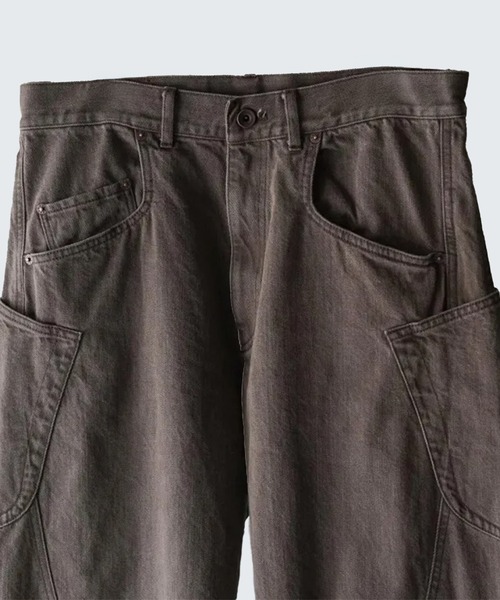 KHOKI（コッキ）の「【KHOKI/コッキ】3D Cutting Denim Pants（デニムパンツ・メンズ・ブラウン・2）」の3枚目の写真