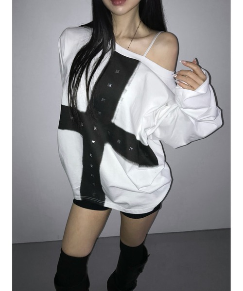 THEAIRTOWN（ジエアタウン）の「pinter bless cross loose top（スウェット・レディース・ホワイト・FREE）」の4枚目の写真